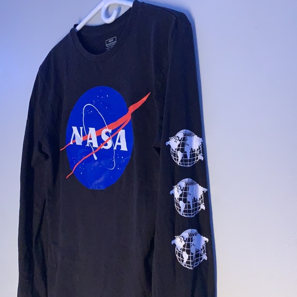 Men’s long sleeve NASA shirt - Picture 3 of 4